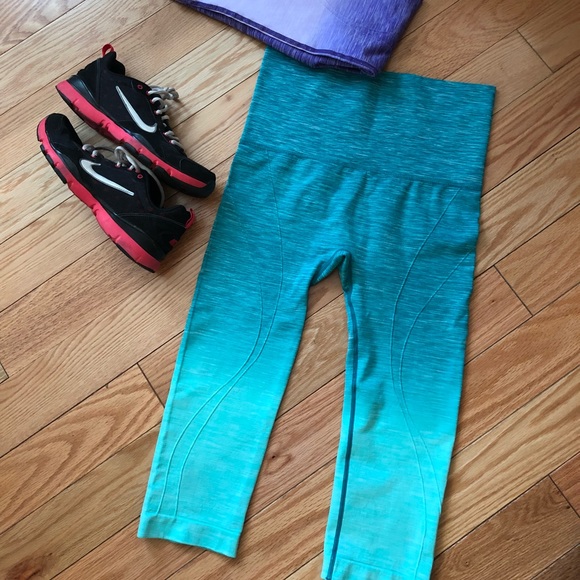 Yelete Pants - Blue/Green Ombré fitness performance leggings